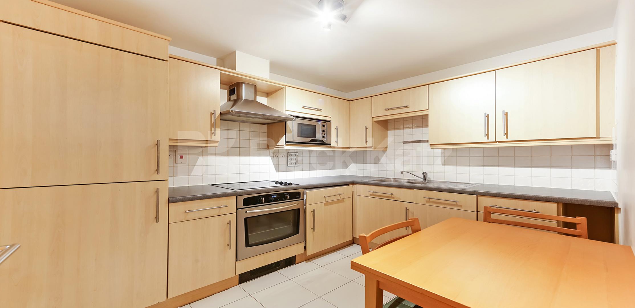 			LET , 1 Bedroom, 1 bath, 1 reception Apartment			 Long Lane, London Bridge